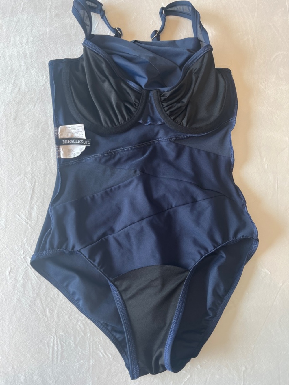 Miraclesuit Madero 10 - Picture 6 of 8